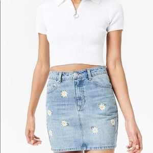 Forever 21 daisy skirt